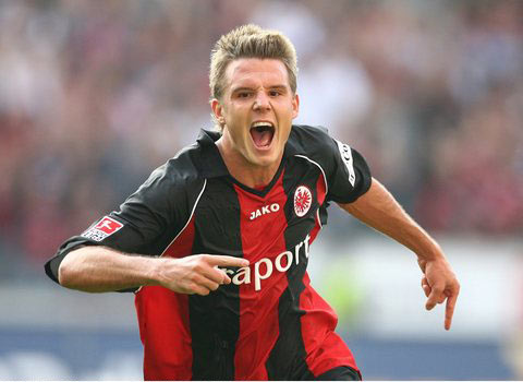 更依赖于比 更依赖于比